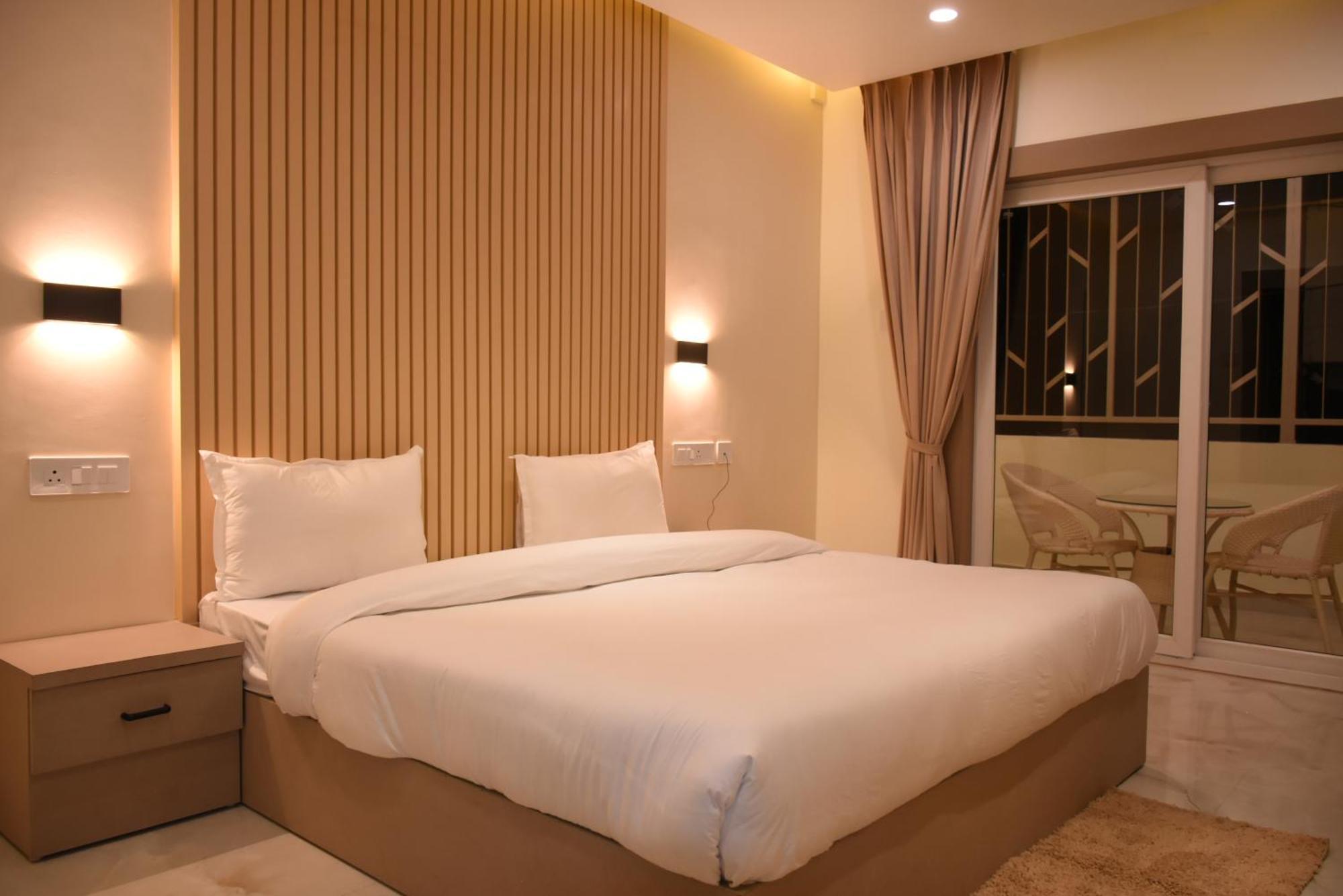 Spruce Hill Hotel & Restro ไนนิตาล ภายนอก รูปภาพ