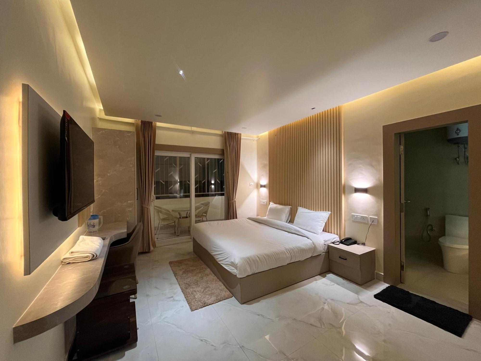 Spruce Hill Hotel & Restro ไนนิตาล ภายนอก รูปภาพ